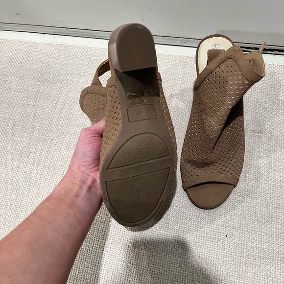 Francesca’s nude wedges. 7.5. So comfy! - Picture 2 of 2